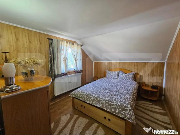 Casă cu 5 camere cu Teren 250 Mp în Tău