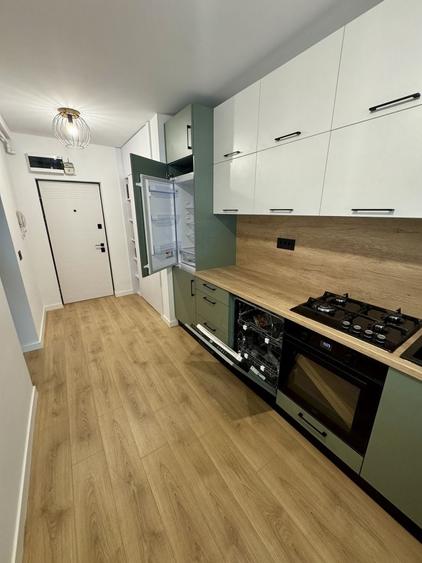 Apartament cu 2 camere semidecomandat, mobilat în Ultracentral