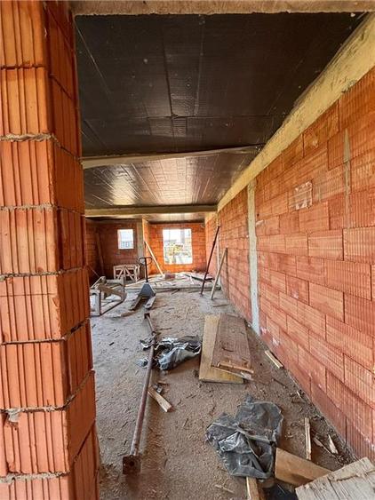 Duplex cu 4 camere cu Canalizare în Moșnița Nouă