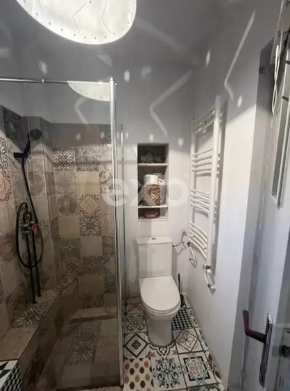 Apartament cu 2 camere semidecomandat, mobilat în Semicentral