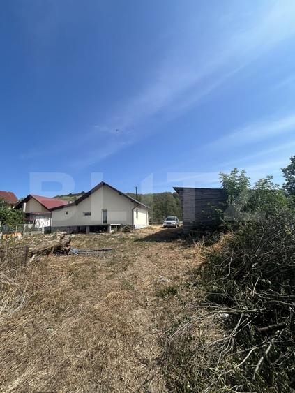 Casă individuală cu 3 camere cu Canalizare în Petrești