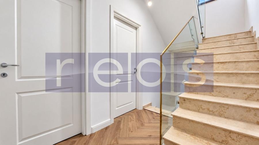 Duplex cu 6 camere cu Canalizare în Străulești