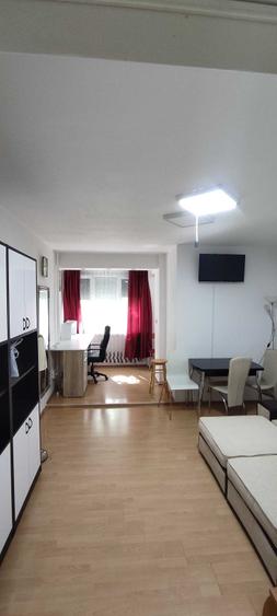Dau in chirie garsoniera in Oradea str Aluminei 74 D 5 - 6
