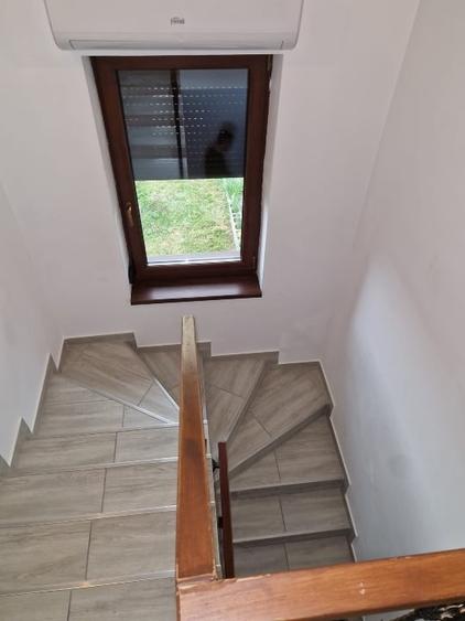 Casă individuală cu 5 camere cu Teren 570 Mp în Bujoreni