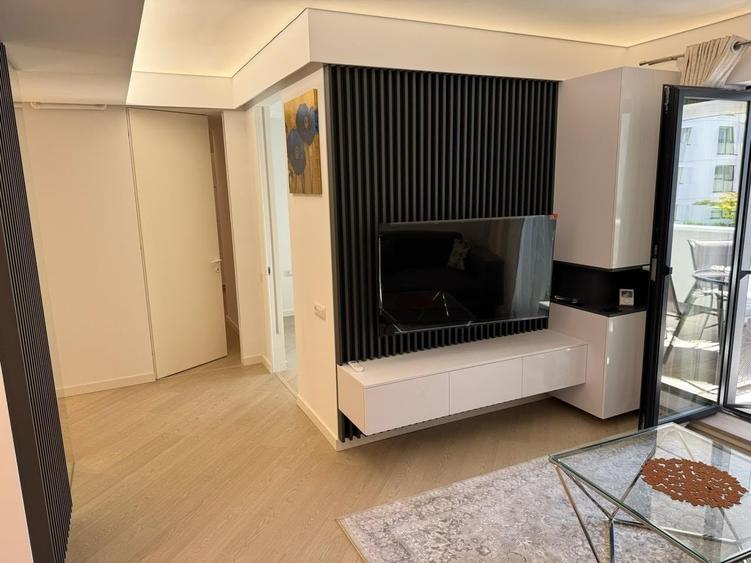 Apartament cu 3 camere decomandat, mobilat în Pipera