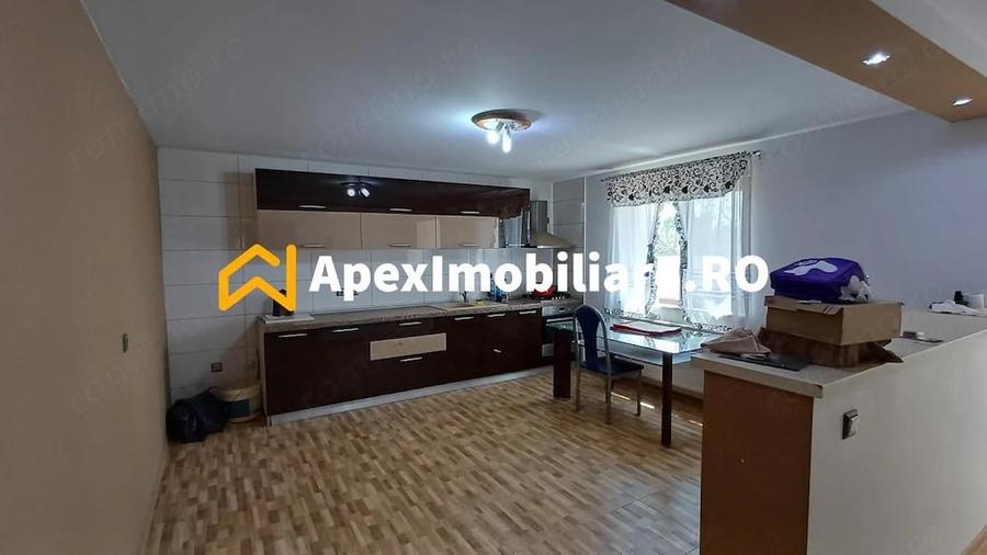 Casă cu 4 camere cu Teren 883 Mp în Varlaam