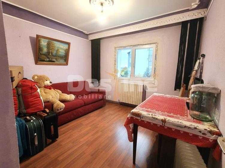 Apartament cu 4 camere decomandat în Lunca Cetățuii