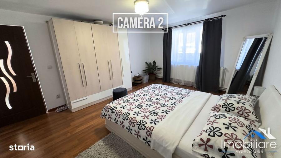 Casă cu 4 camere cu Teren 2700 Mp în Central