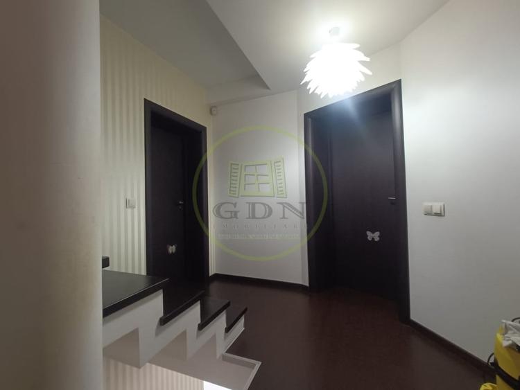 Casă individuală cu 5 camere cu Canalizare în Reghin