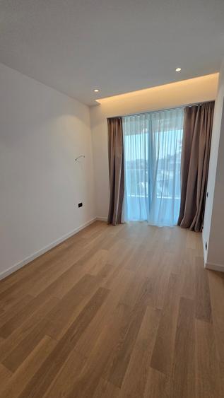 Apartament cu 3 camere decomandat în Herăstrău