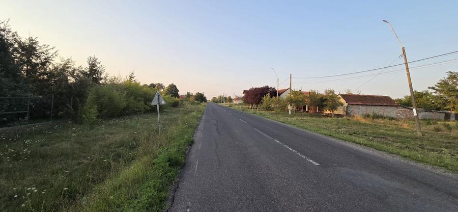 Teren Construcții intravilan de 1600 mp, în Sacoșu Turcesc