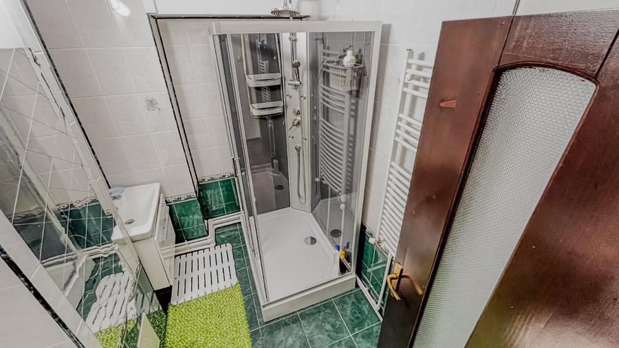 Apartament cu 4 camere, decomandat, etaj  3/8, zona Pacurari - 7