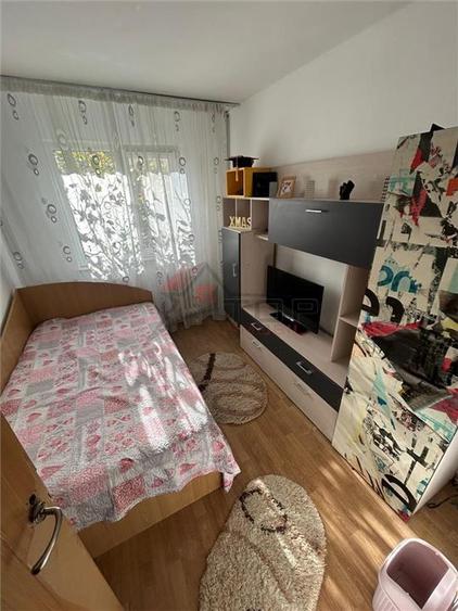 Etaj 2 - Mircea cel Batran, 3 camere mobilat cu geam la baie - 7