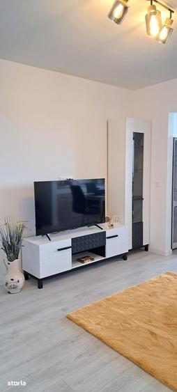 Apartament cu 2 camere decomandat în Titan