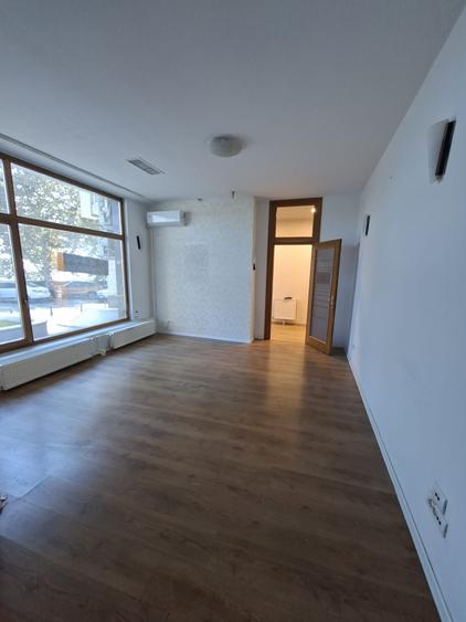 Spatiu centra Mircea cel Batran - 1