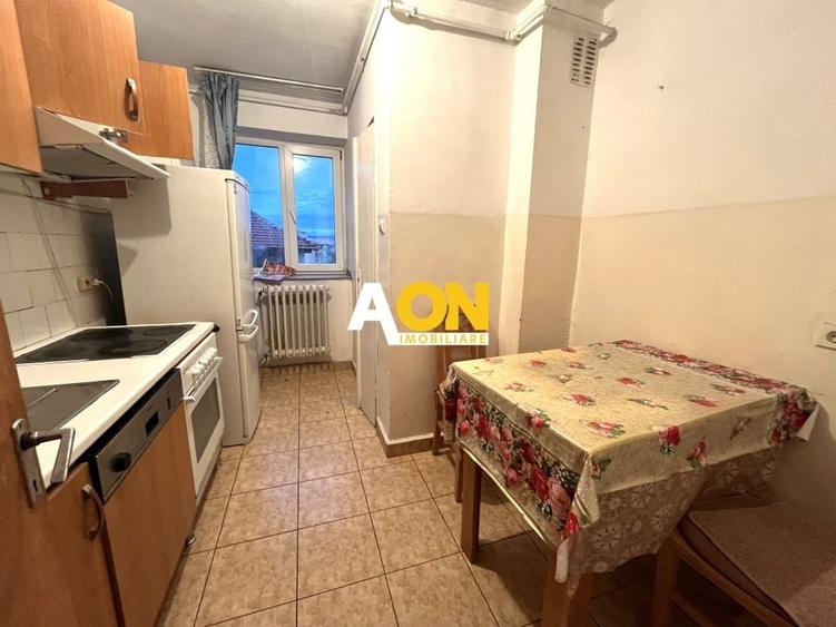 Apartament 3 Camere, Decomandat, Zona Cetate - 4