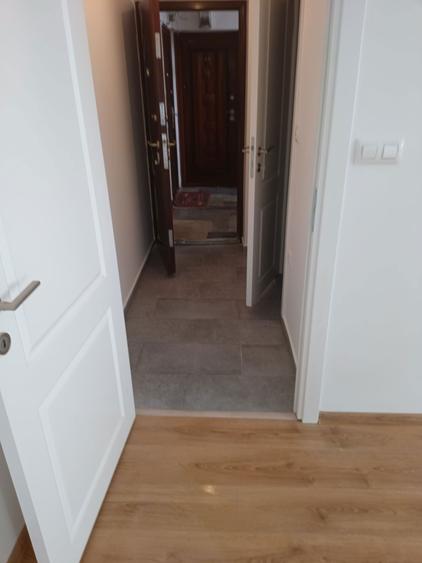 Vand apartament,2 camere , semidecomandat 30mp ,zona Dealurilor Florilor,parter inalt, 52500 negociabil - 1