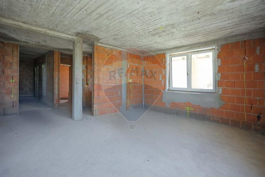 De vânzare casă cu un proiect deosebit, la roșu , Str. Gheorghe Doja - 9