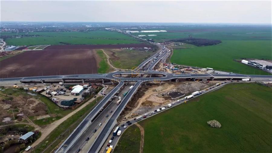 Lot de teren de vanzare, 14.748 mp cu deschidere de 35 ml, DN4 - 8