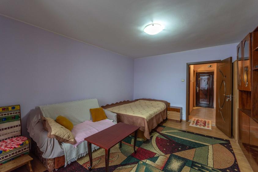 Costin Georgian Lucretiu Patrascanu, Garsoniera modesta, de inchiriat, Comision0 - 3