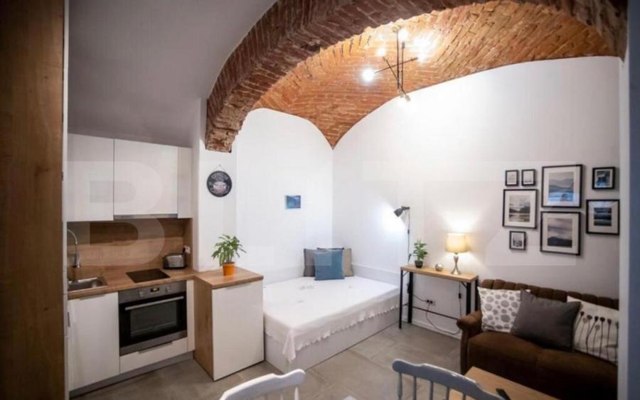 Cladire de patrimoniu din secolului XIX, de vanzare, zona - 6