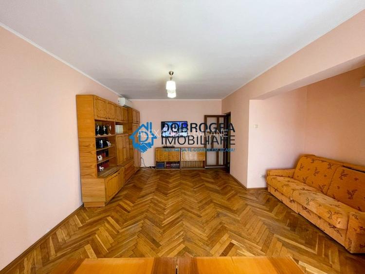 Apartament cu 3 camere decomandat, mobilat în Ultracentral