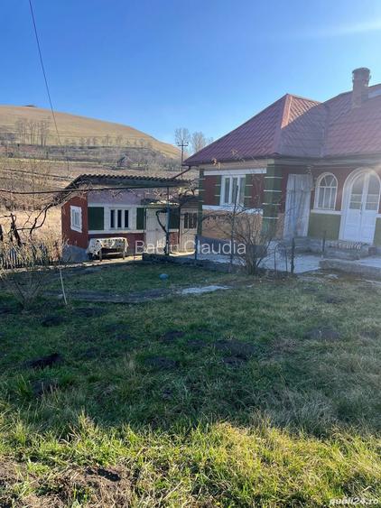 Casa de vanzare sat Samboleni.