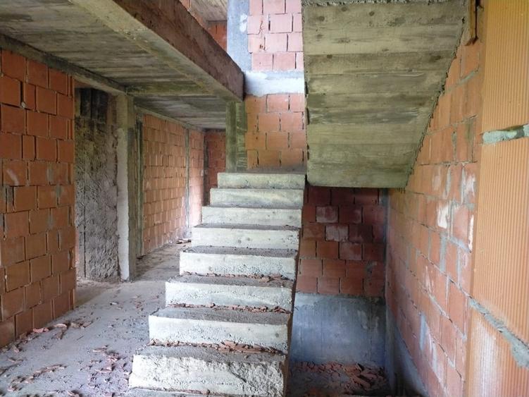 MOARA VLASIEI / CASA LA ROSU S+P+1E / TEREN 2000 mp - 4