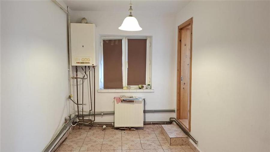Apartament 2 camere , et 2, Ct, liber, Gara -Lic. Economic - 5