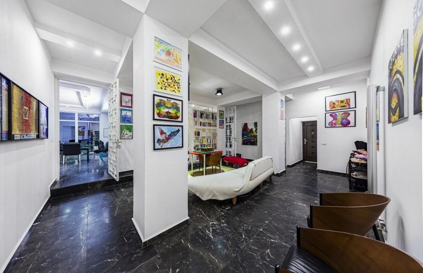 Un Domeniu Unic Lângă București. Luxul Pe Un Singur Nivel: Vilă De Vânzare - 9