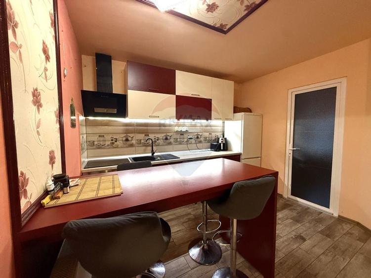 Apartament cu 3 camere de vânzare str Oasului - 1