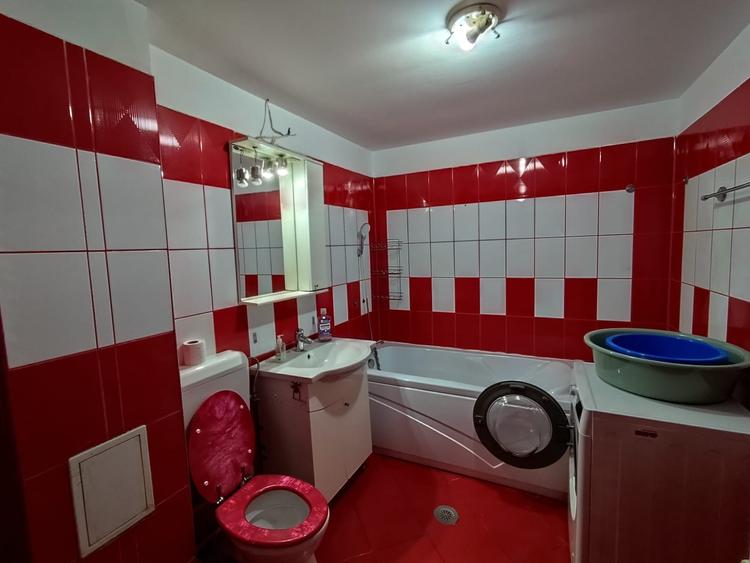 De vanzare apartament 3 camere transformat in 2-Pacii-Militari - 6