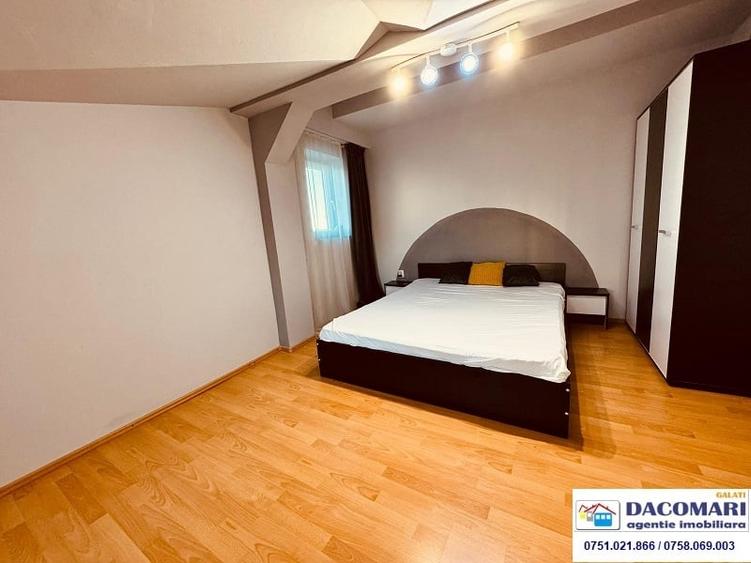 Apartament la mansarda, Port - 3