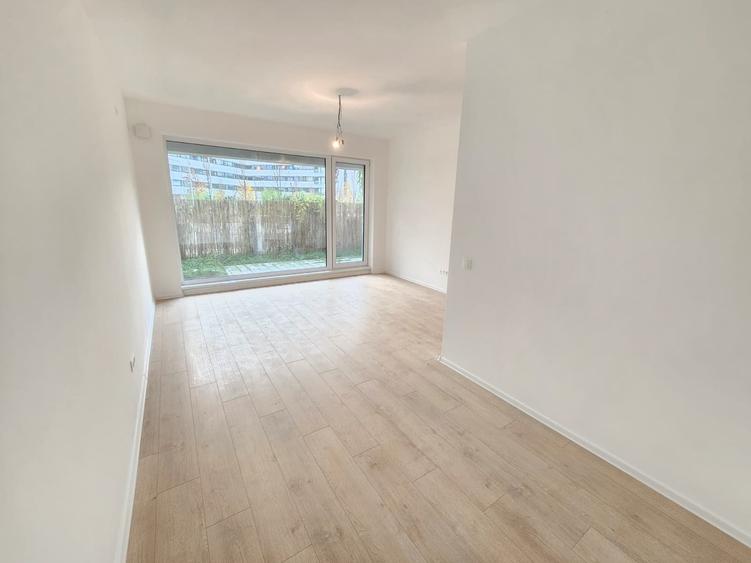 Atria Urban Resort - Sectorul 1 - zona Mall Colosseum - Piscina interioara - 1