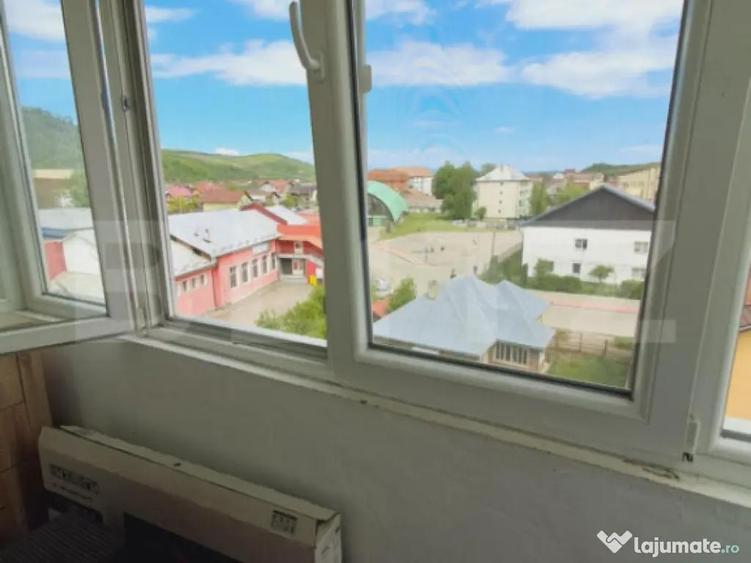 Apartament 3 camere, 70 mp, etajul 4 Beclean - 8