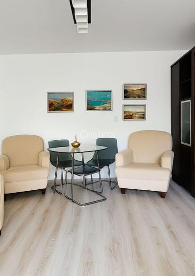 Apartament 2 camere decomandat complet utilat, central contract Apartament 2 camere decomandat complet utilat, central contract