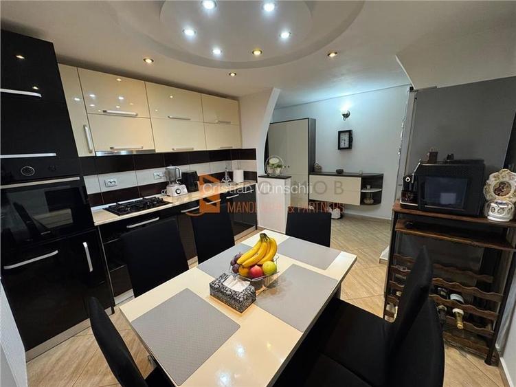 Apartament 2 camere semidecomandat zona  Brosteni
