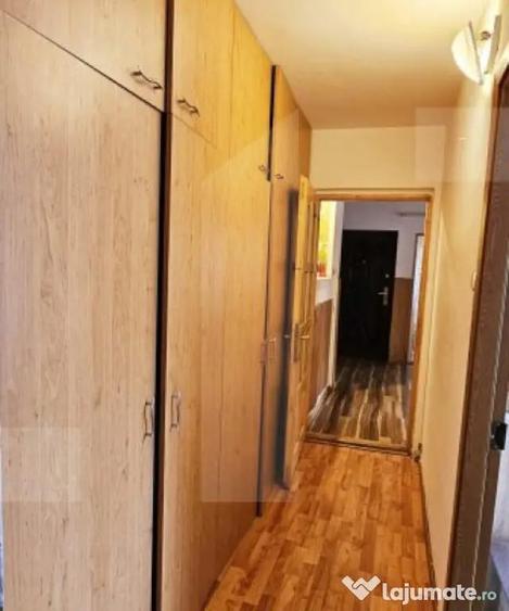 Apartament de vanzare, cu 3 camere, decomandat, 68mp, parter - 2