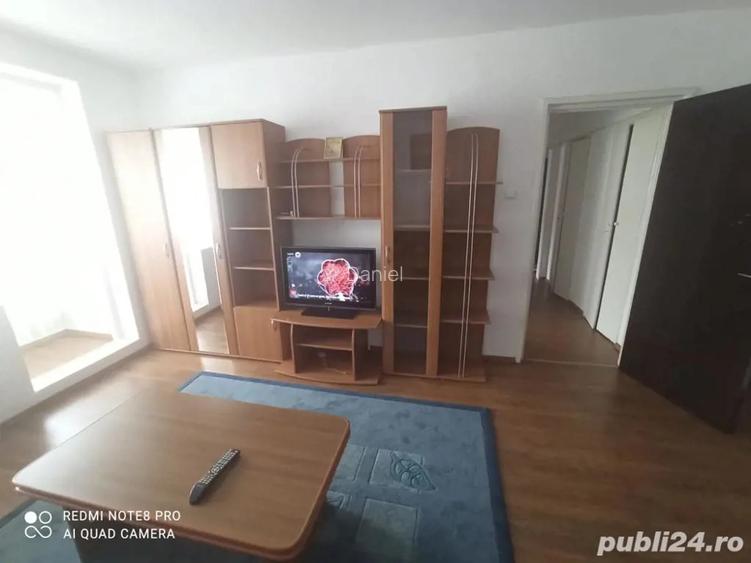 Proprietar.Inchiriez apartament 2 camere decomandat sector 3 p ta Salajan