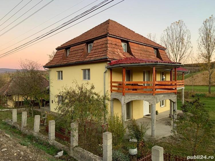 Vand casa mare+65 arii teren intravilan - 1