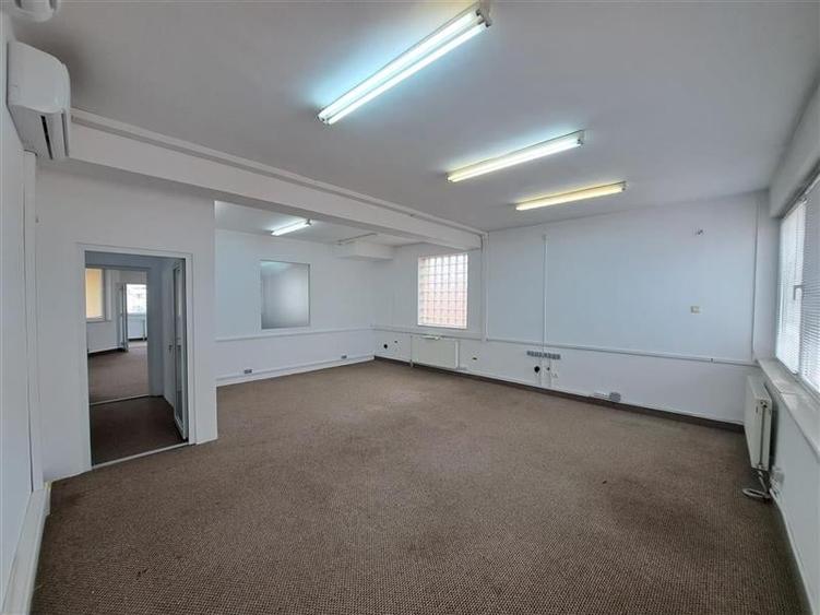 Spatiu comercial sau pentru birouri, situat in cartierul Zorilor! - 5