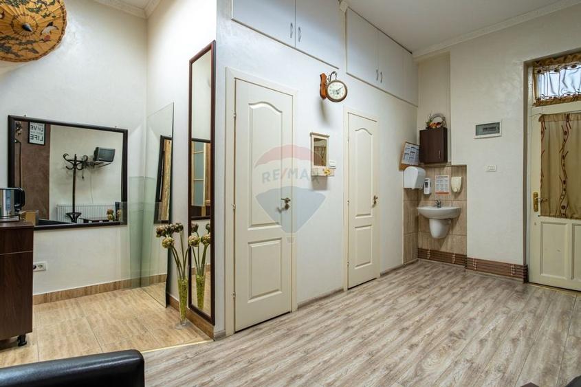 Apartament cu 2 camere de vânzare în zona Teatrului de Stat - 9