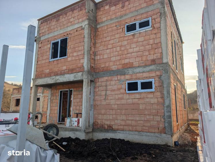 Casa individuala cu 4 camere , 120mp, 700mp teren, zona Mera - 3