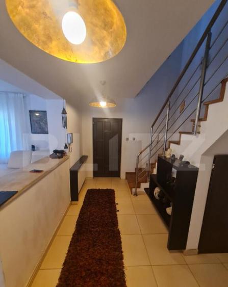 Casa individuala cu 4 camere, 520 mp de teren, zona cu acces - 24