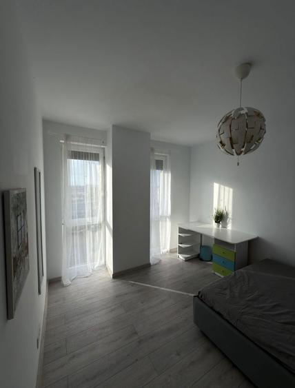 inchiriez apartamen cu 3 camere - 5
