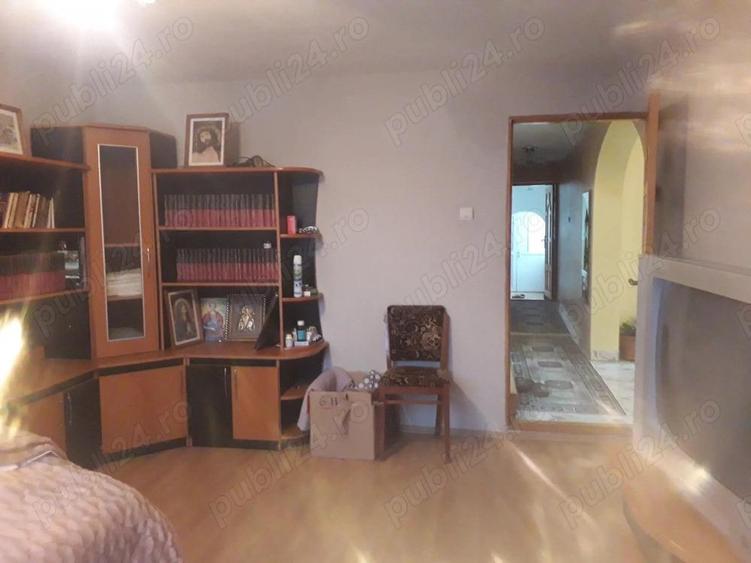 Casa Vila ( D + P + E ) - Zona Sfantul Ilie - intrare - 8