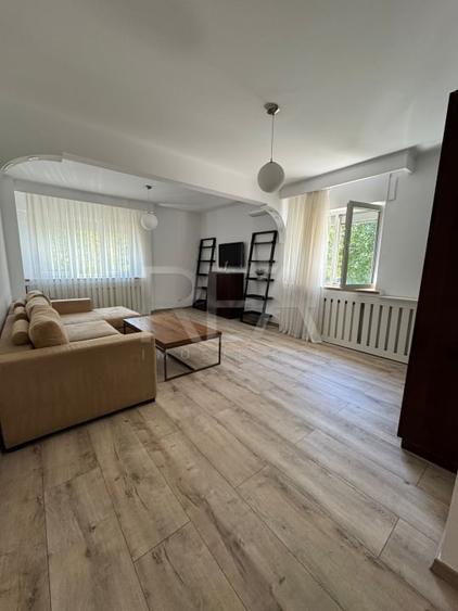 2 Camere | Decomandat | Piata Victoriei - 1