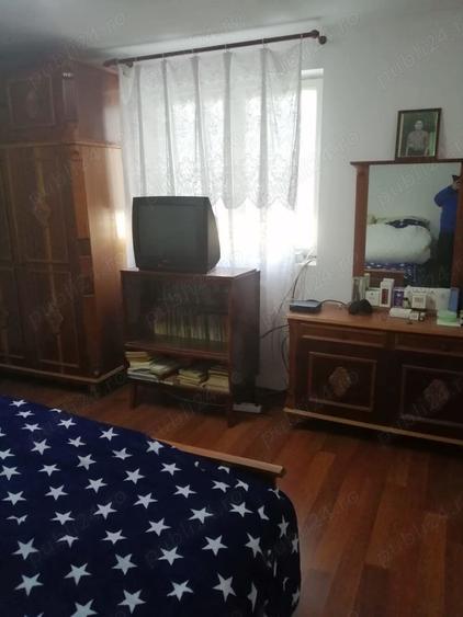 Vand casa cocheta ?i padure - 9