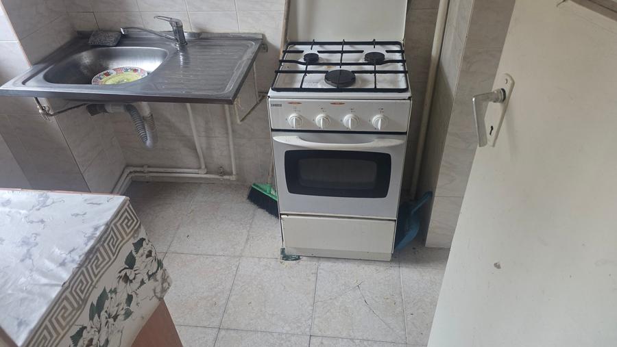 Vand  garsoniera in Deva, zona Dacia, etaj 1, bloc de 4 etaje, usa metalica, - 9