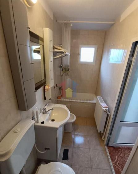 SUPER PRET! Ap 3 camere, Decomandat, zona Vidin Etaj 4/5, 70 - 9